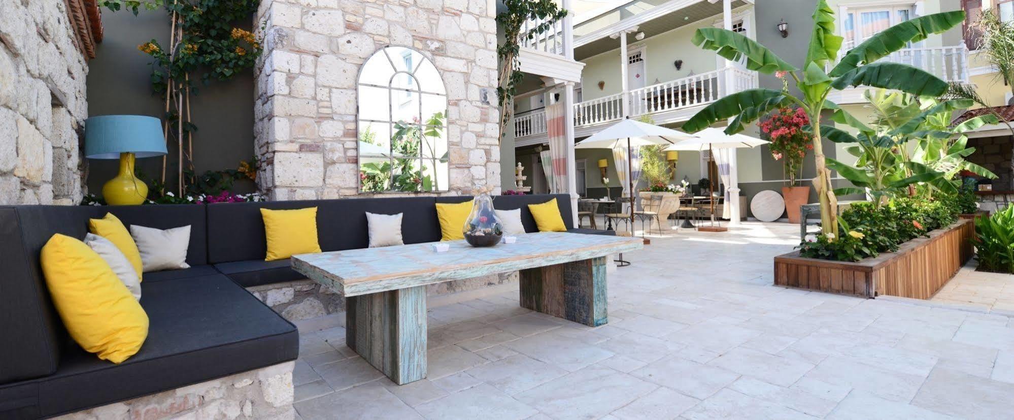 Marge Hotel Cesme Bagian luar foto
