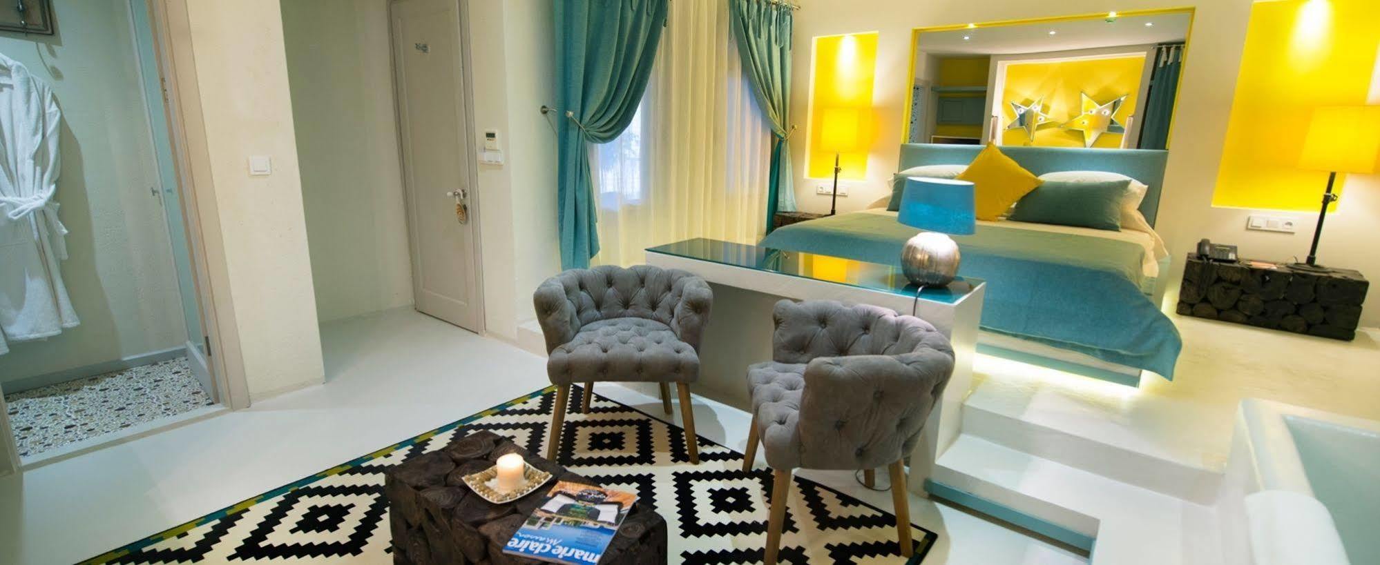 Marge Hotel Cesme Bagian luar foto